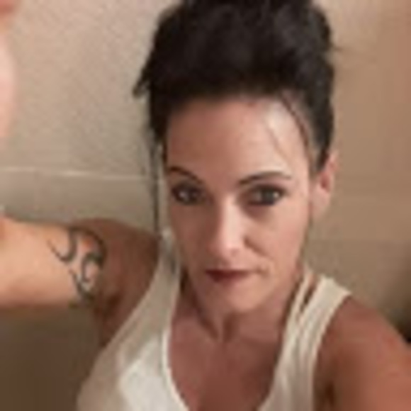 Meet your Posher, Mara cecilia - Picture 1 of 1